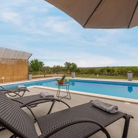 펜션 Family Friendly House With A Swimming Pool - Zadar - 25030