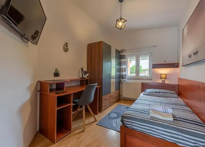 Family Friendly House With A Swimming Pool - Zadar - 25030 펜션 Debeljak