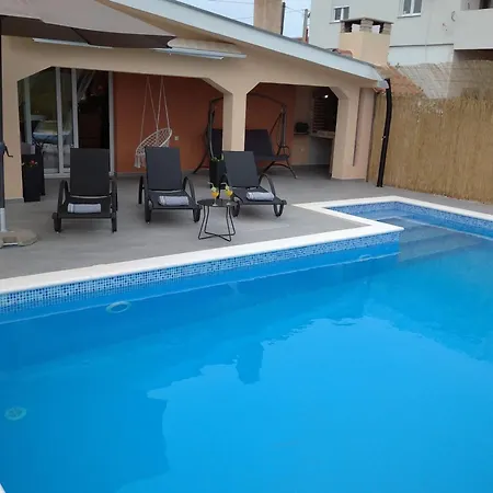 Family Friendly House With A Swimming Pool - Zadar - 25030