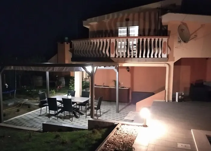 Дом отдыха Family Friendly House With A Swimming Pool - Zadar - 25030 Debeljak