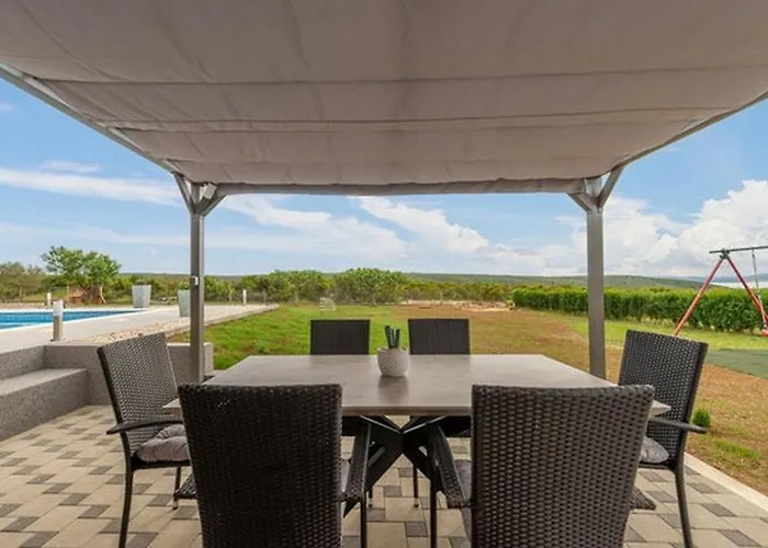 Family Friendly House With A Swimming Pool - Zadar - 25030 Дом отдыха *