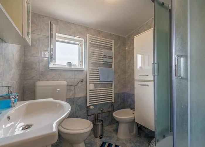 Дом отдыха Family Friendly House With A Swimming Pool - Zadar - 25030 *
